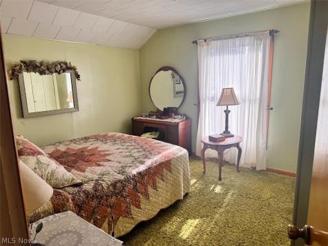 275 21st Street NW Barberton OH 44203