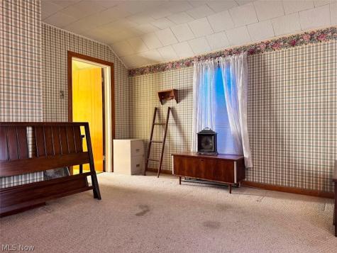 275 21st Street NW Barberton OH 44203