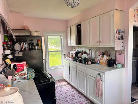 275 21st Street NW Barberton OH 44203