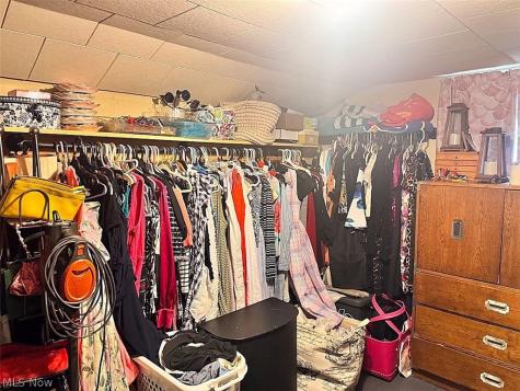 275 21st Street NW Barberton OH 44203