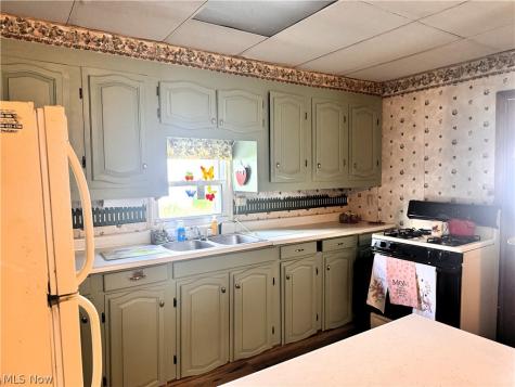 275 21st Street NW Barberton OH 44203