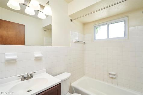 926 Russell Avenue Akron OH 44307