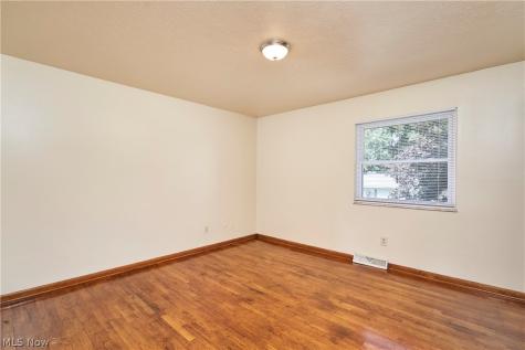926 Russell Avenue Akron OH 44307