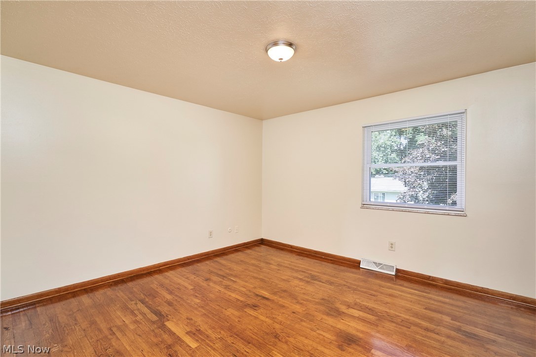 926 Russell Avenue Akron OH 44307