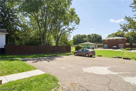 926 Russell Avenue Akron OH 44307