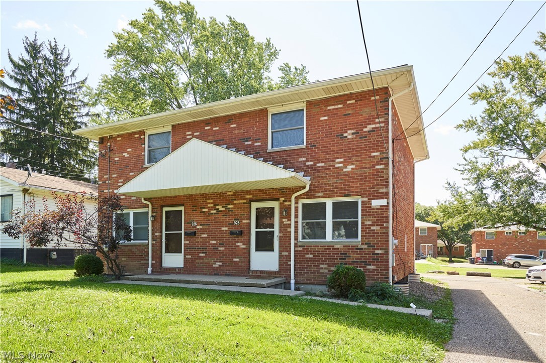 926 Russell Avenue Akron OH 44307