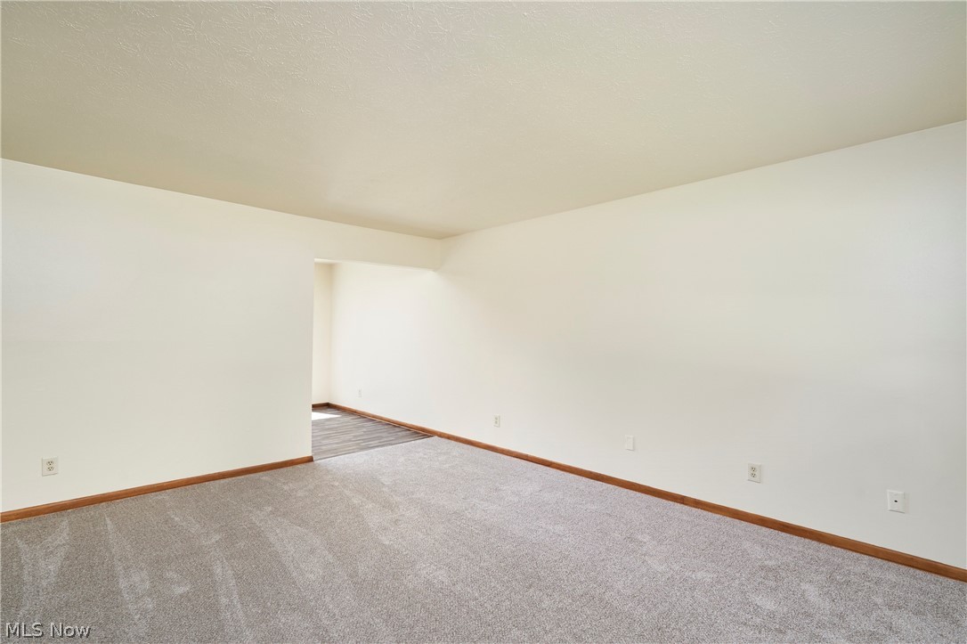 926 Russell Avenue Akron OH 44307