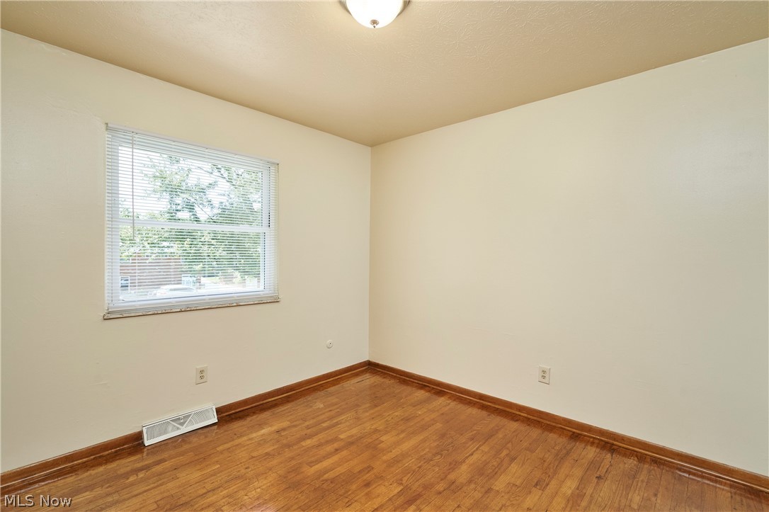 926 Russell Avenue Akron OH 44307