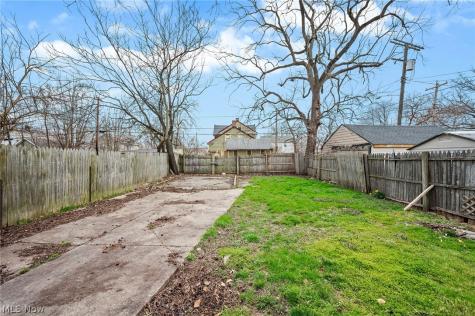 2180 W 83rd Street Cleveland OH 44102