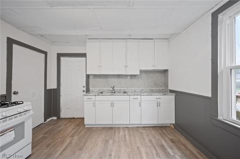2180 W 83rd Street Cleveland OH 44102