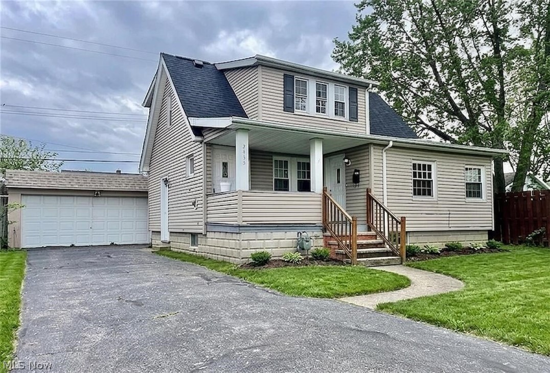 2433 Tuxedo Avenue Parma OH 44134