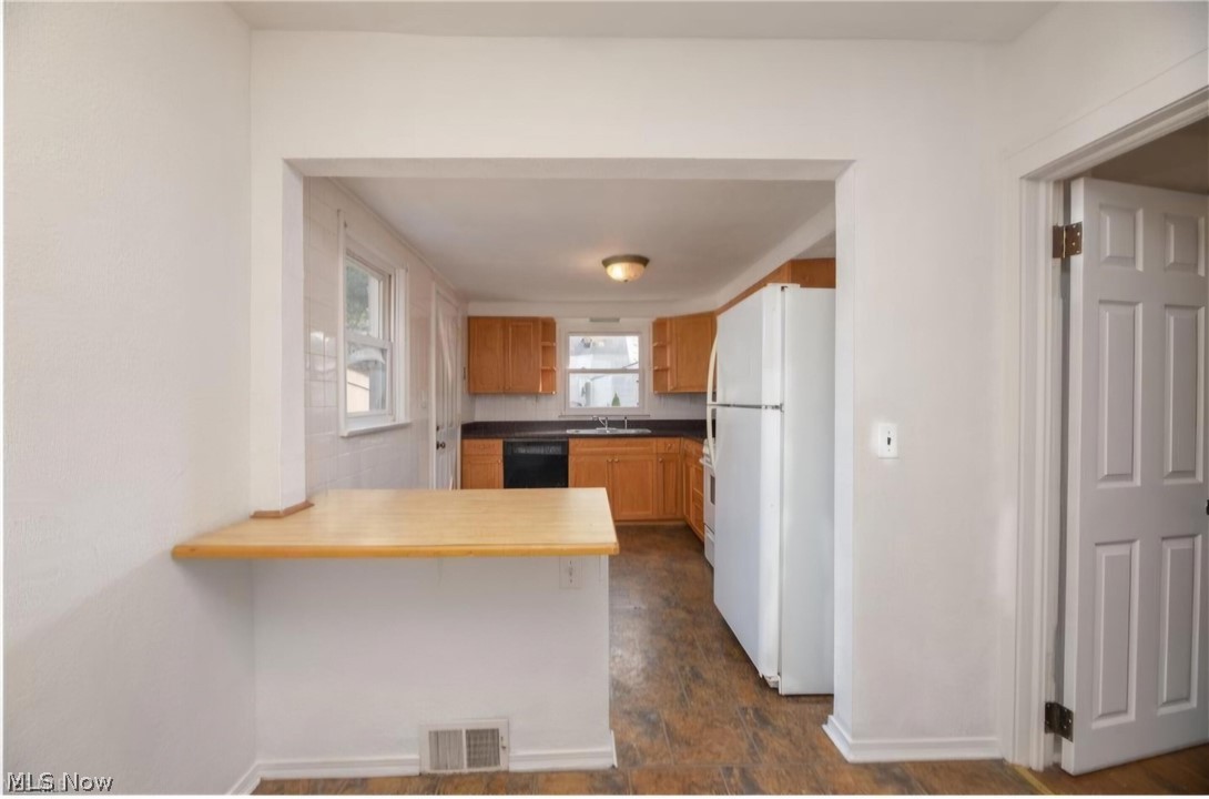 2433 Tuxedo Avenue Parma OH 44134
