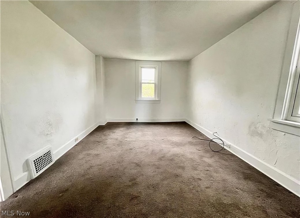 2433 Tuxedo Avenue Parma OH 44134