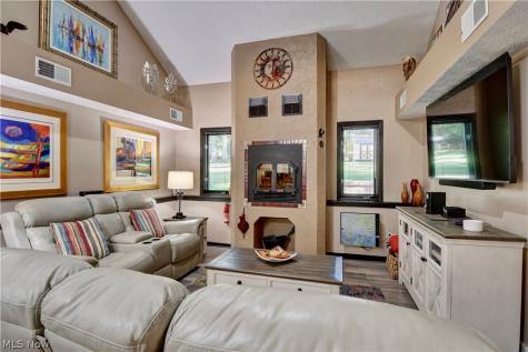 3153 N River Road Stow OH 44224
