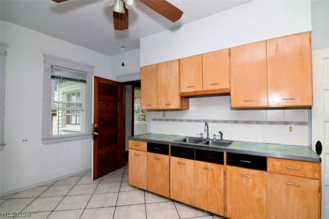 3186 W 88th Street Cleveland OH 44102