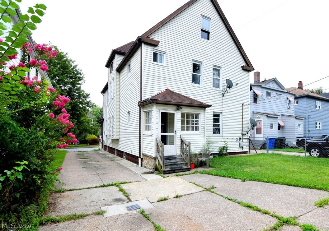 3186 W 88th Street Cleveland OH 44102