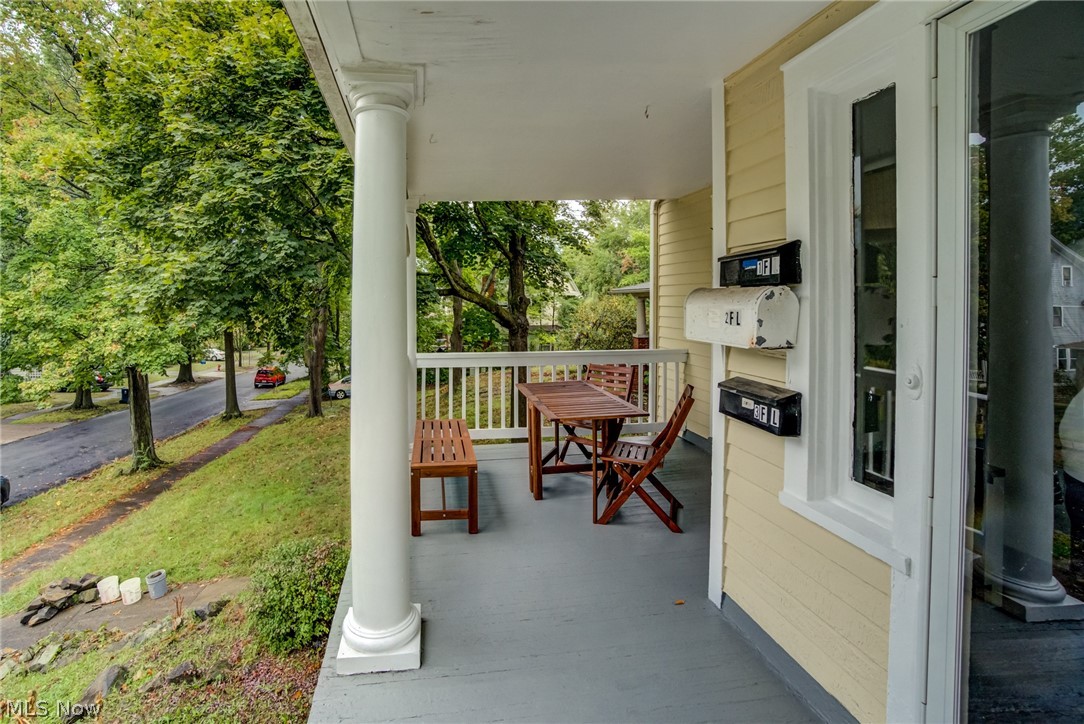 2245 Bellfield Cleveland Heights OH 44106