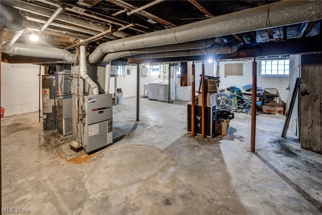 2245 Bellfield Cleveland Heights OH 44106