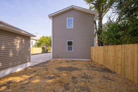 3048 Trowbridge Avenue Cleveland OH 44109