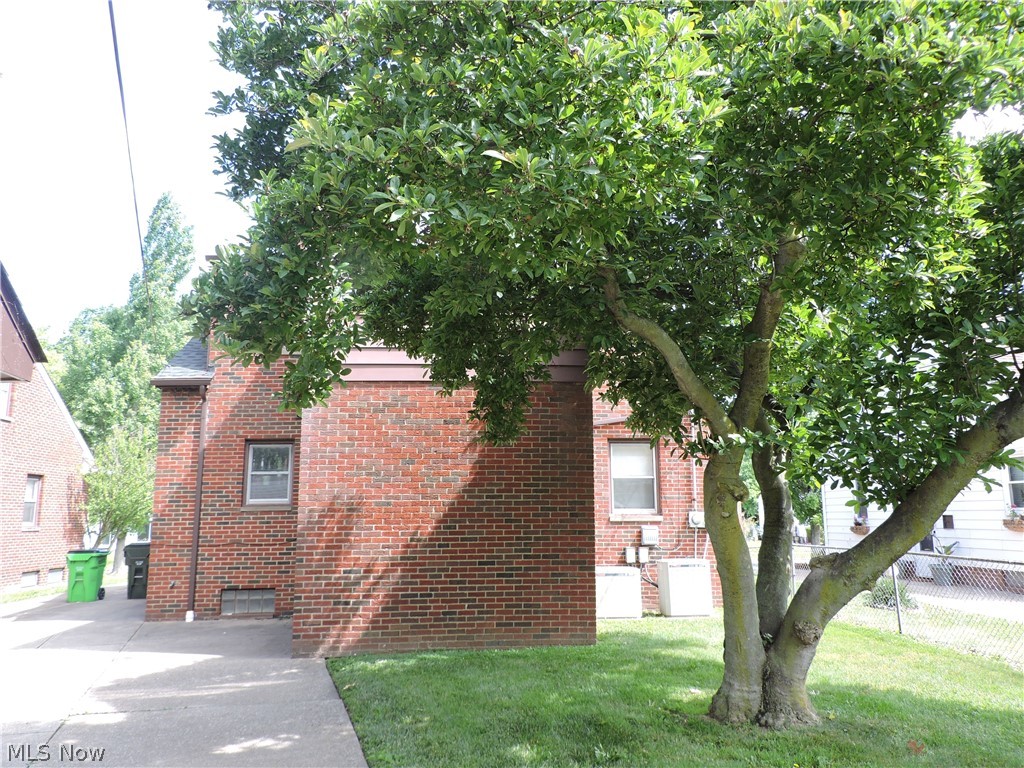 24550 Puritan Road Euclid OH 44123