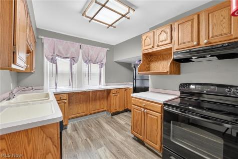 3559 Gridley Road Shaker Heights OH 44122