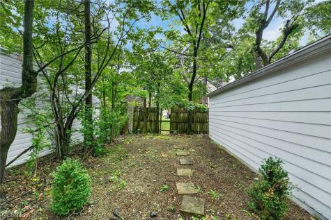 3559 Gridley Road Shaker Heights OH 44122