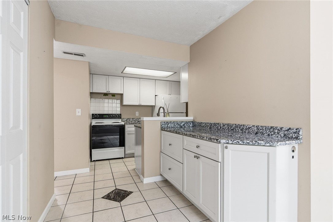 2652 Massillon Road Akron OH 44312