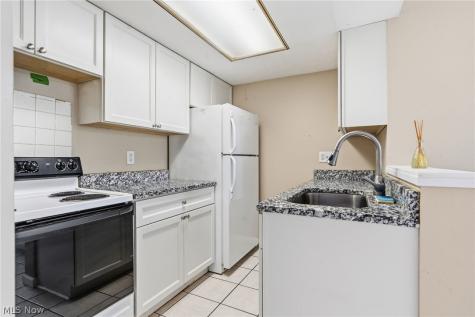 2652 Massillon Road Akron OH 44312
