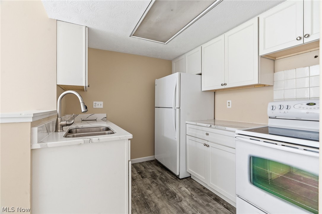 2652 Massillon Road Akron OH 44312