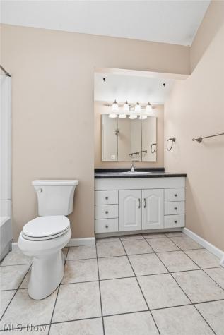 2652 Massillon Road Akron OH 44312