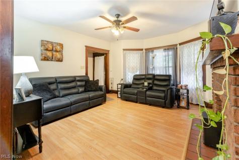 2192 Edgewood Road Cleveland Heights OH 44118