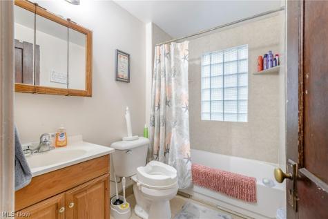 2192 Edgewood Road Cleveland Heights OH 44118