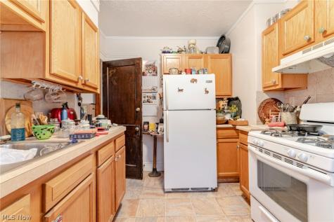 2192 Edgewood Road Cleveland Heights OH 44118