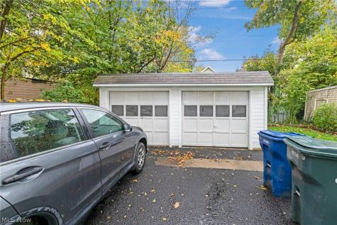 2192 Edgewood Road Cleveland Heights OH 44118