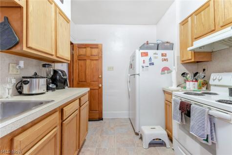 2192 Edgewood Road Cleveland Heights OH 44118