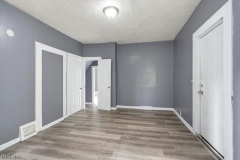 4019 Newark Avenue Cleveland OH 44109