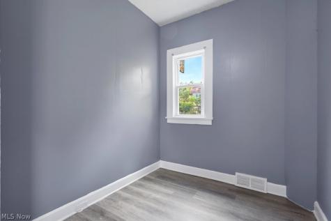 4019 Newark Avenue Cleveland OH 44109