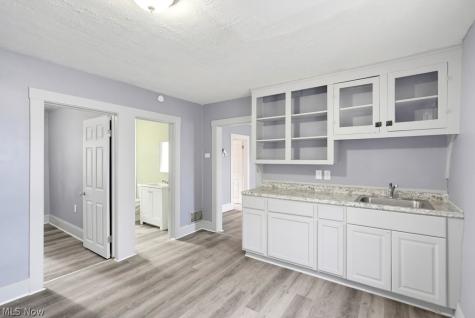 4019 Newark Avenue Cleveland OH 44109