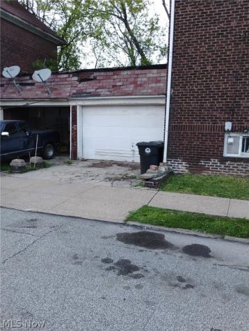 10809 Woodstock Boulevard Cleveland OH 44104