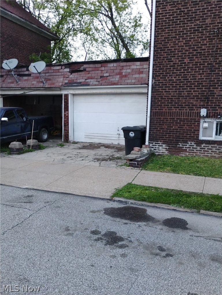 10809 Woodstock Boulevard Cleveland OH 44104
