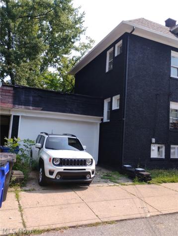 10809 Woodstock Avenue Cleveland OH 44104