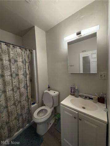 882 Eddy Road Cleveland OH 44108