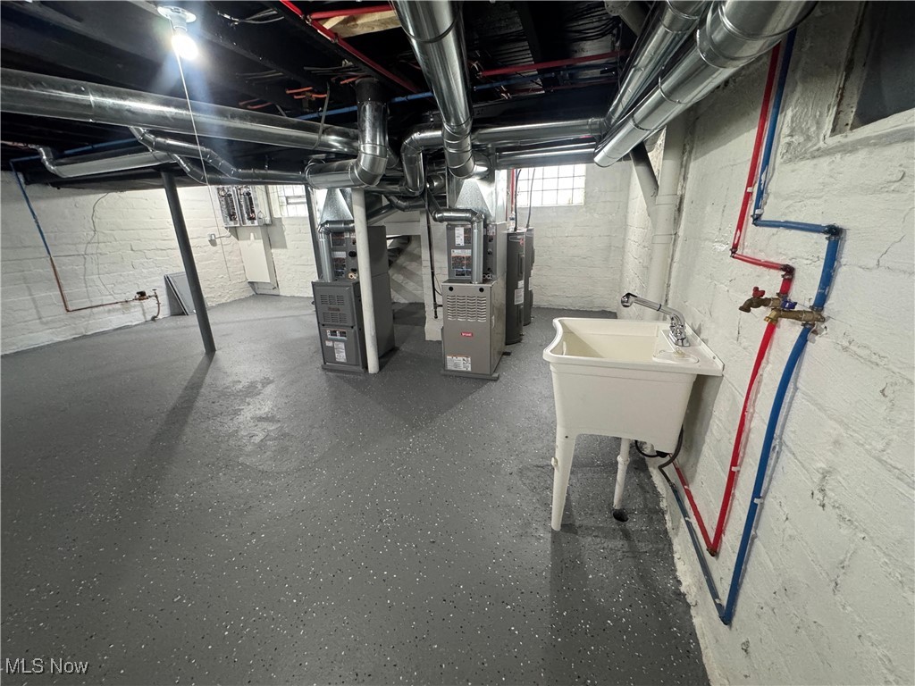 4309 Gifford Avenue Cleveland OH 44109