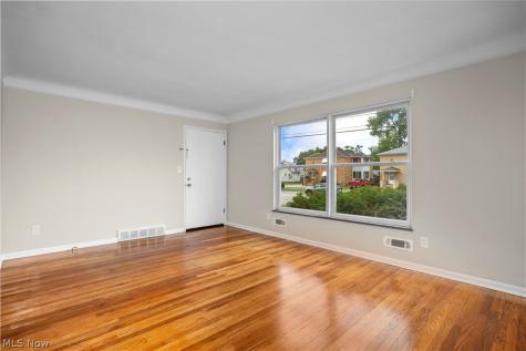 3113 Snow Road Parma OH 44134