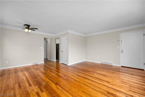 3113 Snow Road Parma OH 44134