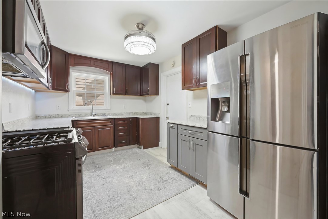 210 5th Avenue Hubbard OH 44425
