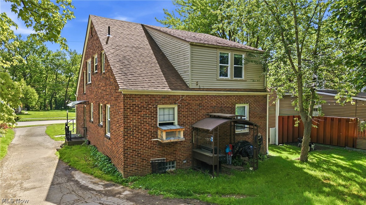 210 5th Avenue Hubbard OH 44425