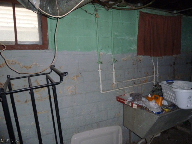 1605 Treadway Avenue Cleveland OH 44109