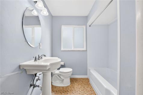 21030-21040 Detroit Road Rocky River OH 44116