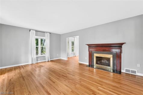 21030-21040 Detroit Road Rocky River OH 44116